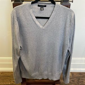 Banana Republic Men’s Luxury Blend V-Neck Sweater size L Colour Gray